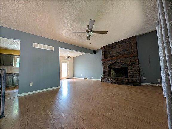 4th image of 300 SW Palo Dr