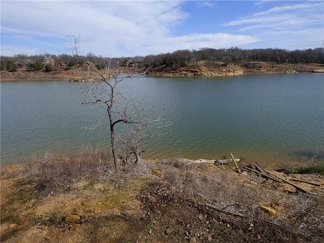 1st image of 326 Texoma Dr