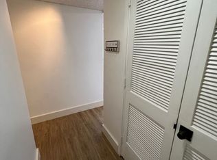 1621 Dole St APT 401, Honolulu, HI 96822