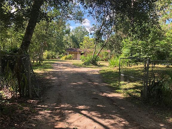 3rd image of 18366 Seaford Ave