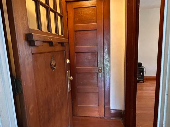 97 Cornelia St, Pittston, PA 18640