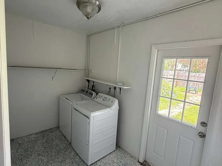 507 NW Billiar Ave — Photo 10