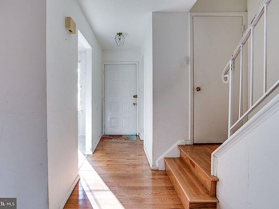 3rd image of 1755 Redgate Farms Ct