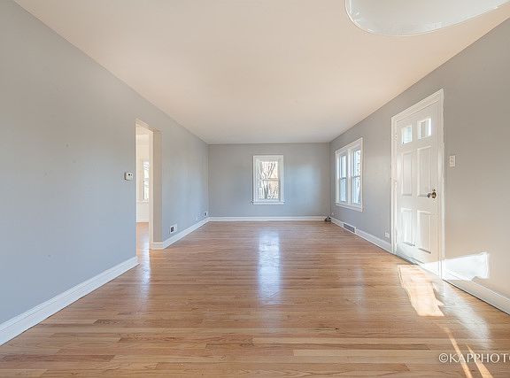 2nd image of 6202 N Lowell Ave