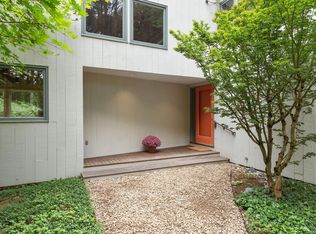 70 S Shaker Rd, Harvard, MA 01451