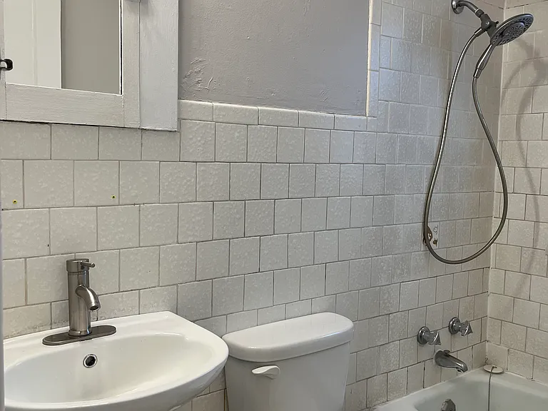 406 Princeton Dr SE — Photo 18