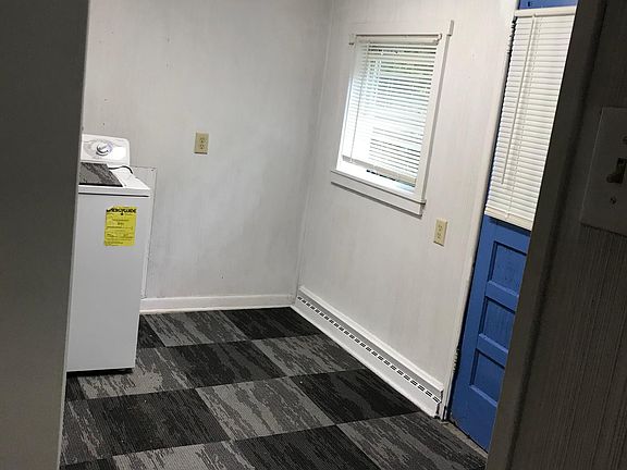 4th image of 415 Lincoln St