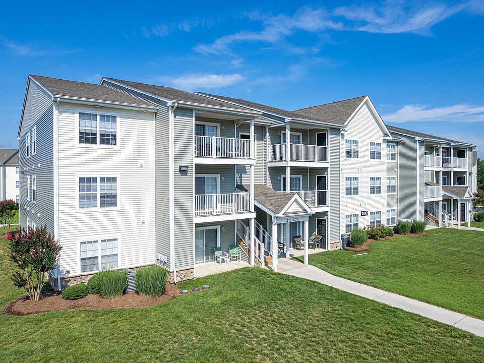 1st image of 23058 Meadow Wood Ct #B
