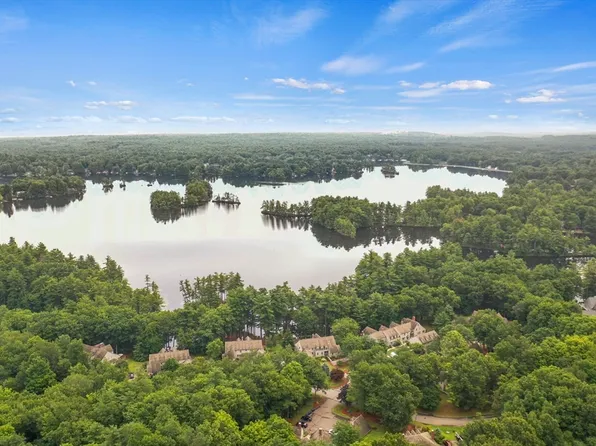 16 Wintergreen Ct Unit 16, Lunenburg, MA 01462