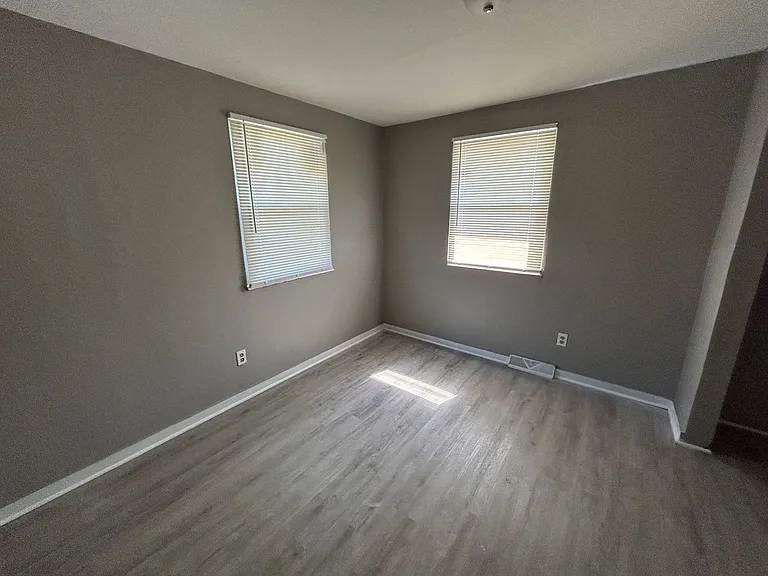 3025 E 73rd St — Photo 5