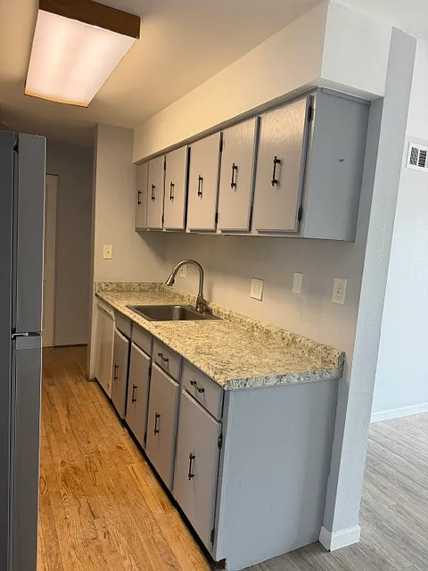2 bed, 975 sqft, $1,475 — Photo 3