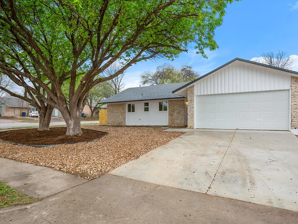 2100 Deadwood Dr