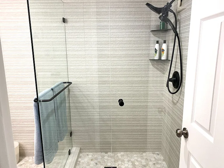 Lots of room in the new shower