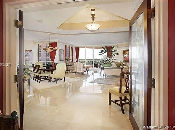 5th image of 60 Edgewater Dr APT 6F