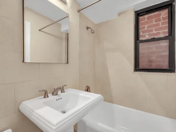 141 East 33rd Street image 8 of 8