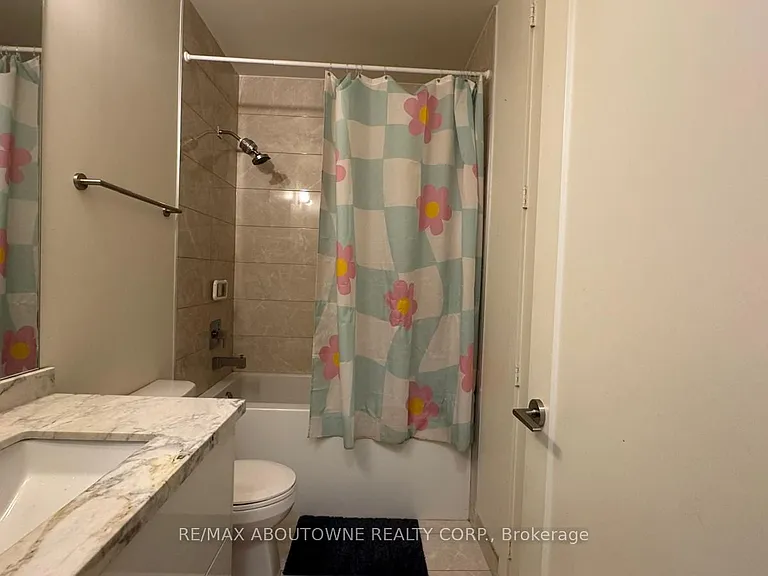 330 Richmond St W #207 — Photo 14