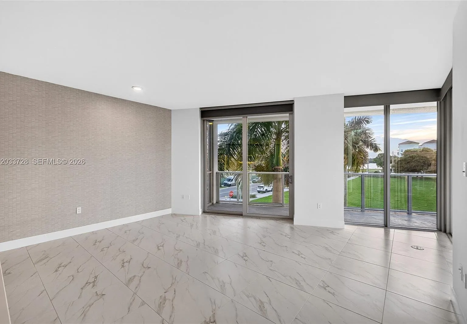 2 bed, 2.5 bath, 1294 sqft, $4,000 — Photo 4