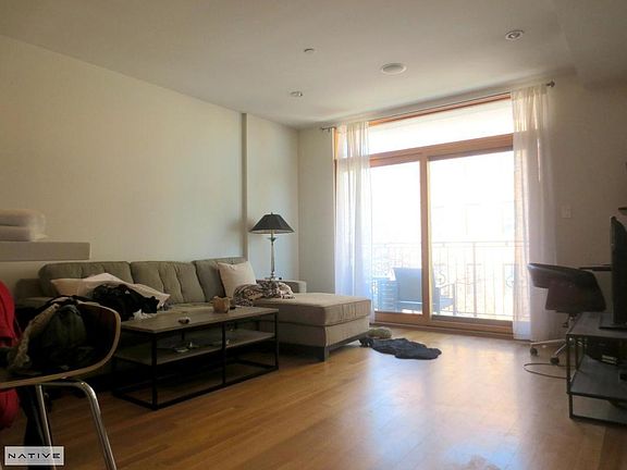2nd image of 184 India St APT 5
