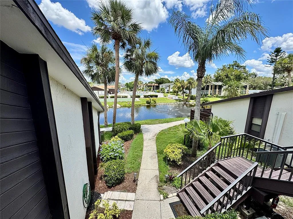 2 bed, 2.0 bath, 1280 sqft, $3,500 — Photo 2
