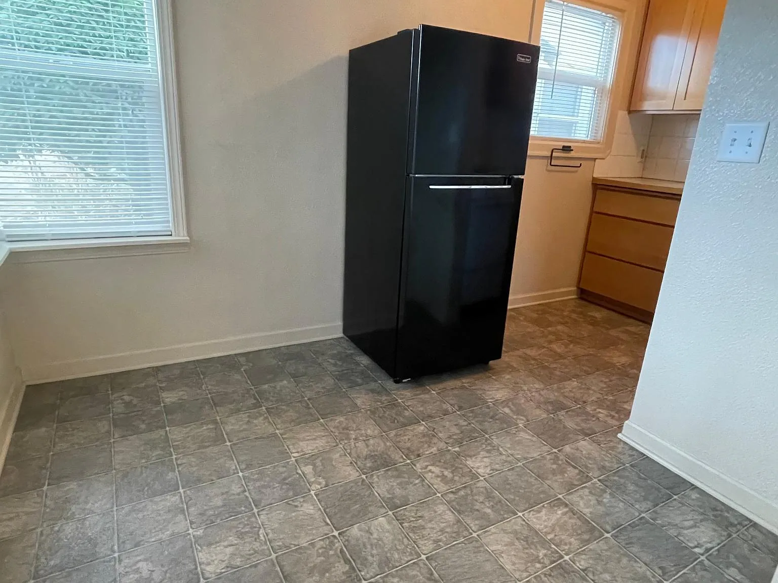 717 Cottage St NE — Photo 4