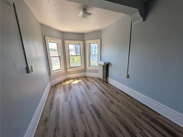 87 E Broad St #2 — Photo 27
