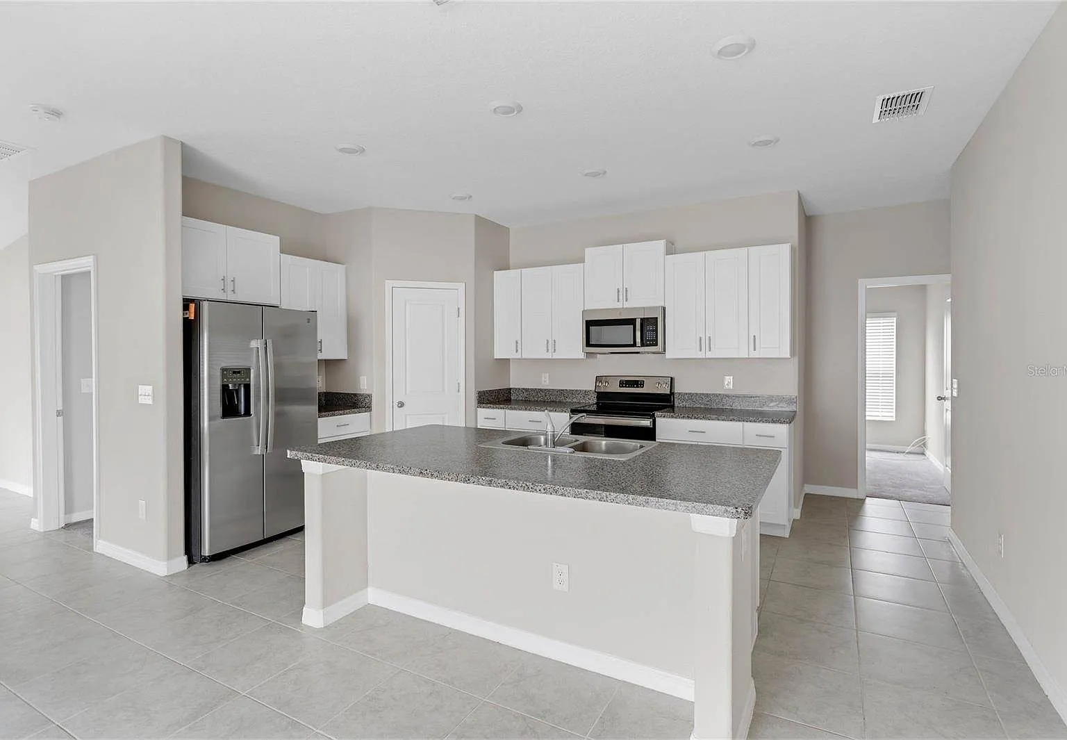 4 bed, 1810 sqft, $2,350 — Photo 3