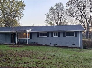 3 Greenbriar Ave, Cartersville, GA
