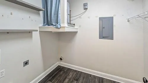 2735 Village Ct — Photo 22