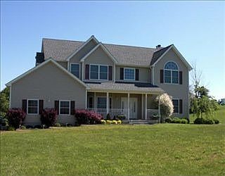 1st image of 20 Laurel Hill Dr