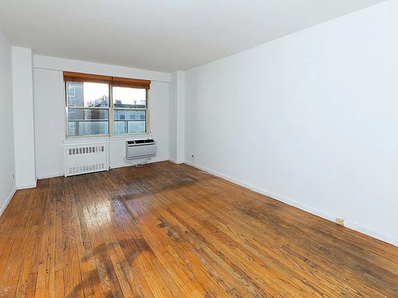 4th image of 300 E 71st St APT 6J