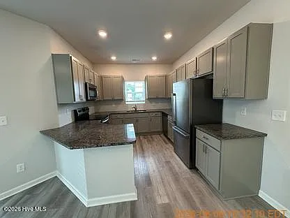3 bed, 2.5 bath, 1622 sqft, $1,595 — Photo 4