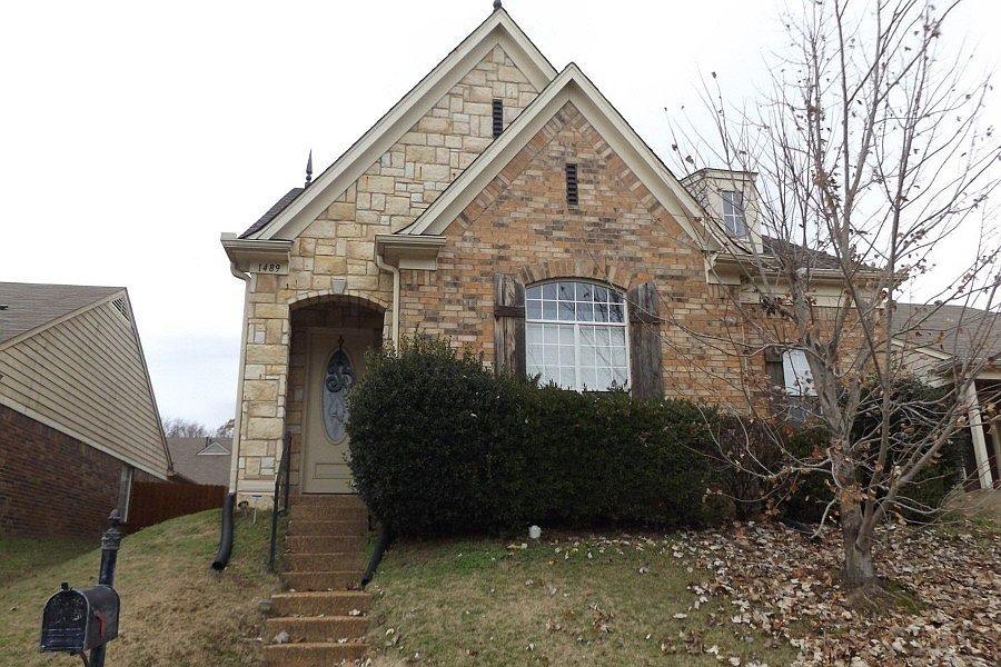 1st image of 1489 Pemberton Ln