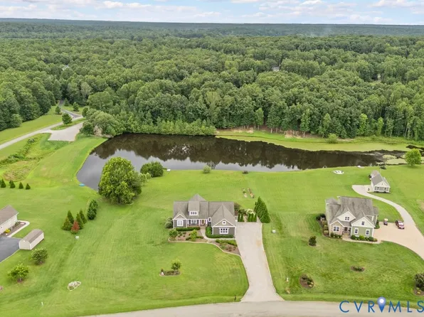 11471 Smokehouse Dr, Amelia Court House, VA 23002