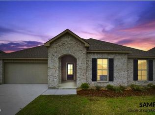 112 Hill View Dr, Lafayette, LA 70506