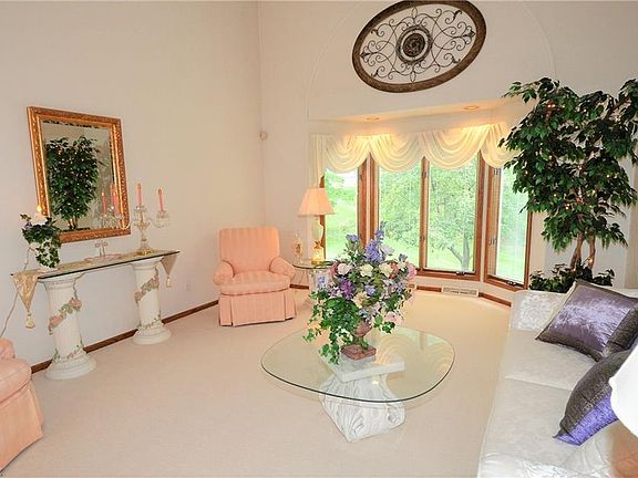 4th image of 11201 Bristol Ct