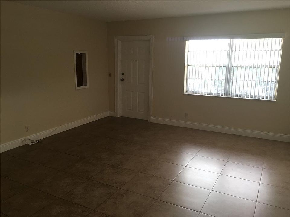 1st image of 5300 Hollywood Blvd APT 9