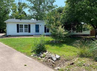 401 Country Homes Ct, Evansville, IN 47712