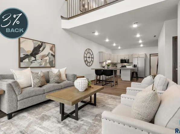 5714 E Marley Pl, Sioux Falls, SD 57108