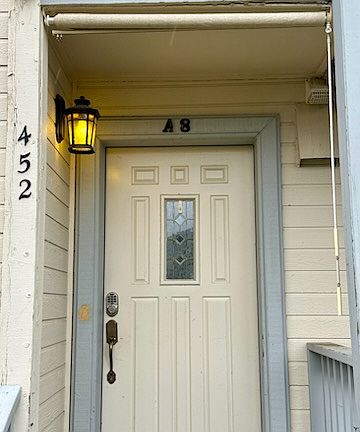 2nd image of 452 Hilltop Estates Dr