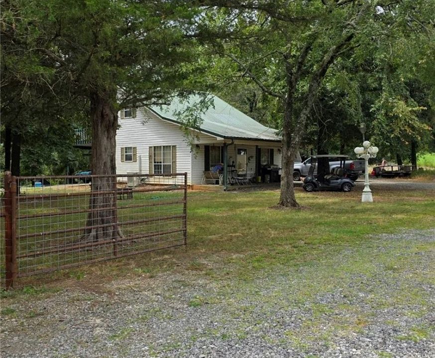 1st image of 33223 Preston Dr