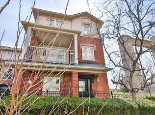 2303 Central Park Dr #6, Oakville, ON L6H0E5