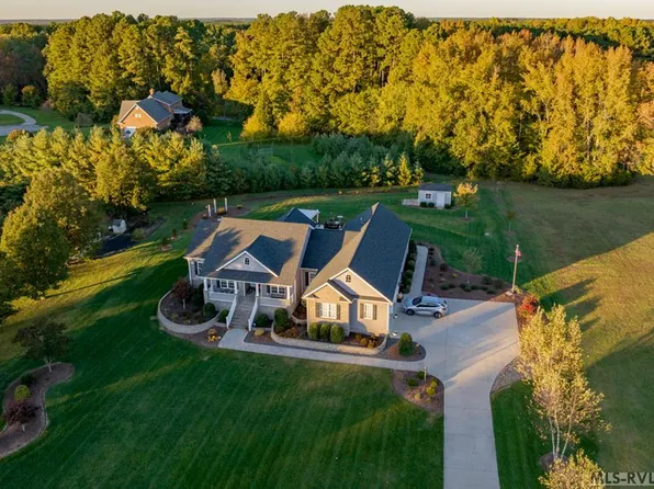 1412 Valley Rd, South Hill, VA 23970