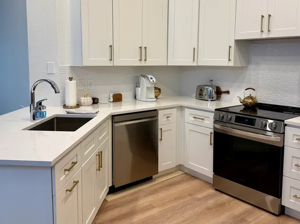 716 Seagate Dr, Tampa, FL 33602