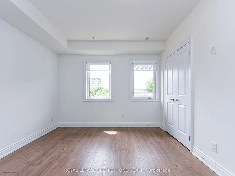 33 Salvador Allende Ct — Photo 34