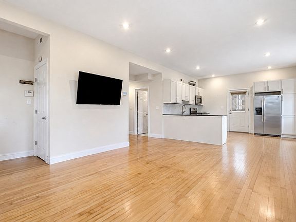 5th image of 65 High St APT 1