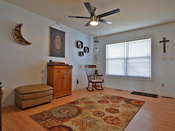 2nd image of 1115 Sunridge Dr