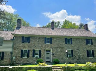 2710 Village Rd, Langhorne, PA 19047