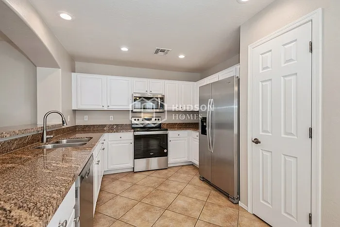 23796 W La Vista Dr — Photo 10