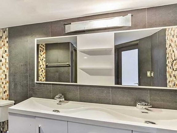 5th image of 2301 Collins Ave APT 506