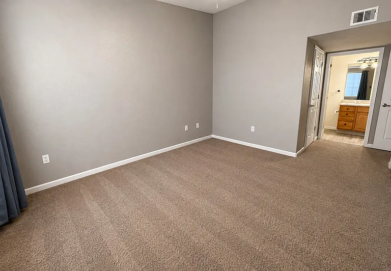 10070 E Carolina Dr #204 — Photo 16